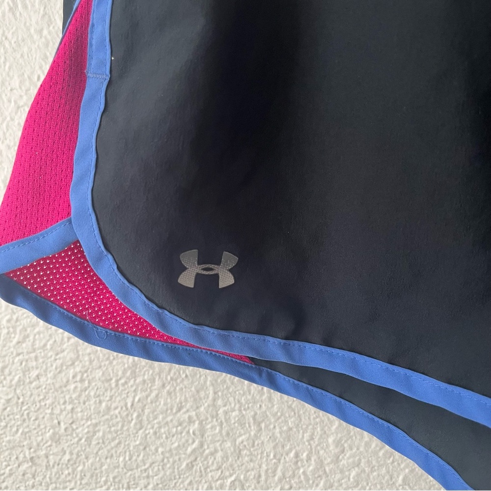 Under Armour Running Shorts with Built-in Liner Women’s Size Large - Picture 2 of 6